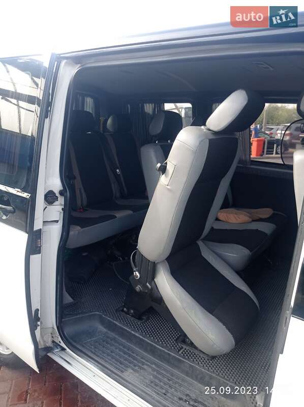 Минивэн Volkswagen Transporter 2005 в Ровно