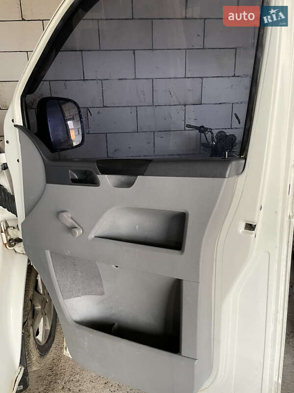 Минивэн Volkswagen Transporter 2004 в Рокитном фото 26 Минивэн Volkswagen Transporter 2004 в Рокитном