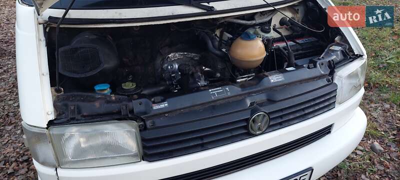 Мінівен Volkswagen Transporter 1998 в Вижниці