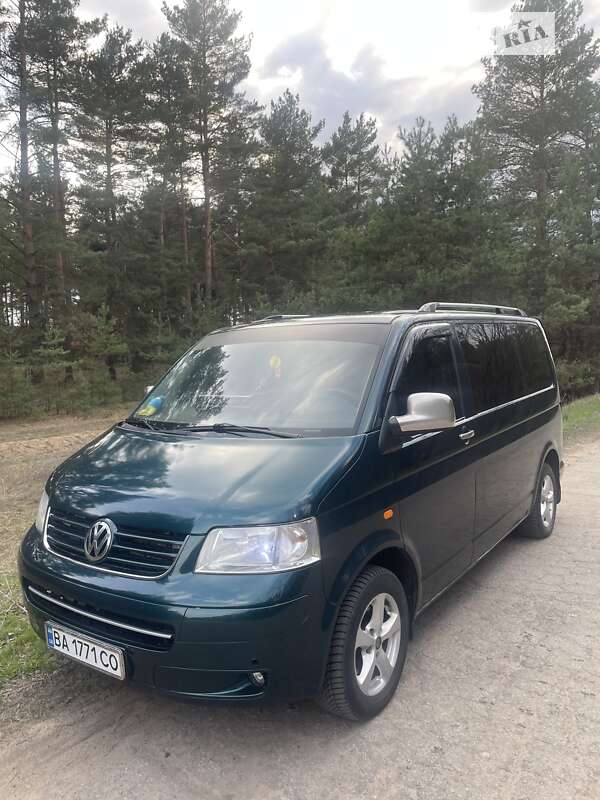 Минивэн Volkswagen Transporter 2006 в Саврани