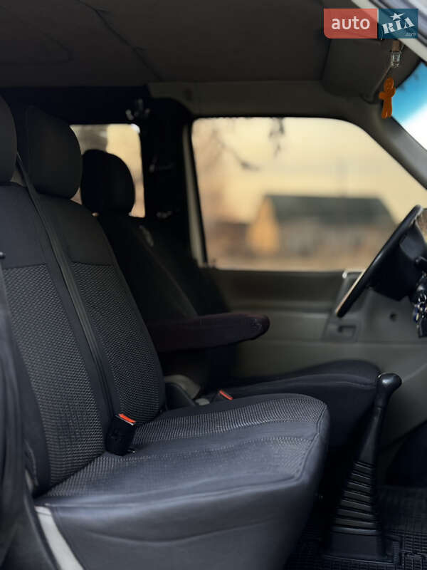 Минивэн Volkswagen Transporter 2002 в Тернополе