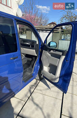 Минивэн Volkswagen Transporter 2016 в 