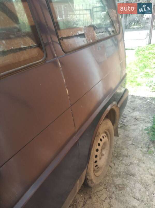 Минивэн Volkswagen Transporter 1996 в Калуше