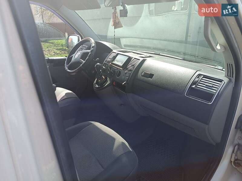 Минивэн Volkswagen Transporter 2003 в Львове