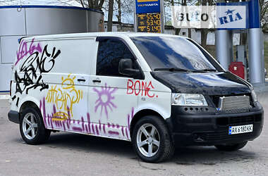 Вантажний фургон Volkswagen Transporter 2004 в Львові