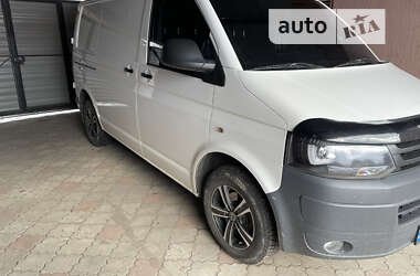 Грузовой фургон Volkswagen Transporter 2012 в Тростянце