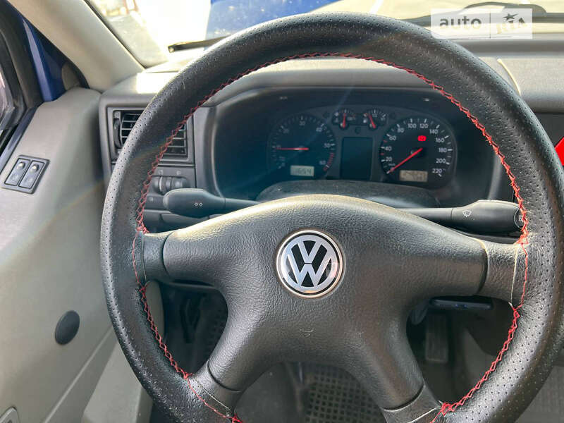Минивэн Volkswagen Transporter 1999 в Киеве