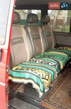 Мінівен Volkswagen Transporter 2000 в 