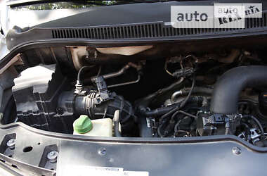 Минивэн Volkswagen Transporter 2012 в 