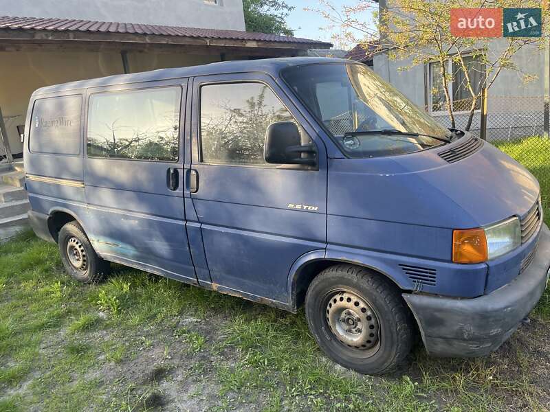 Мінівен Volkswagen Transporter 1999 в Бучі