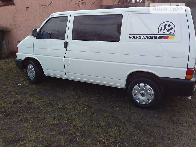 Минивэн Volkswagen Transporter 2000 в Ровно