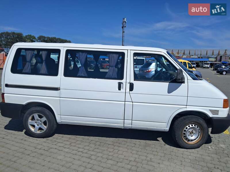 Минивэн Volkswagen Transporter 2001 в Путиле