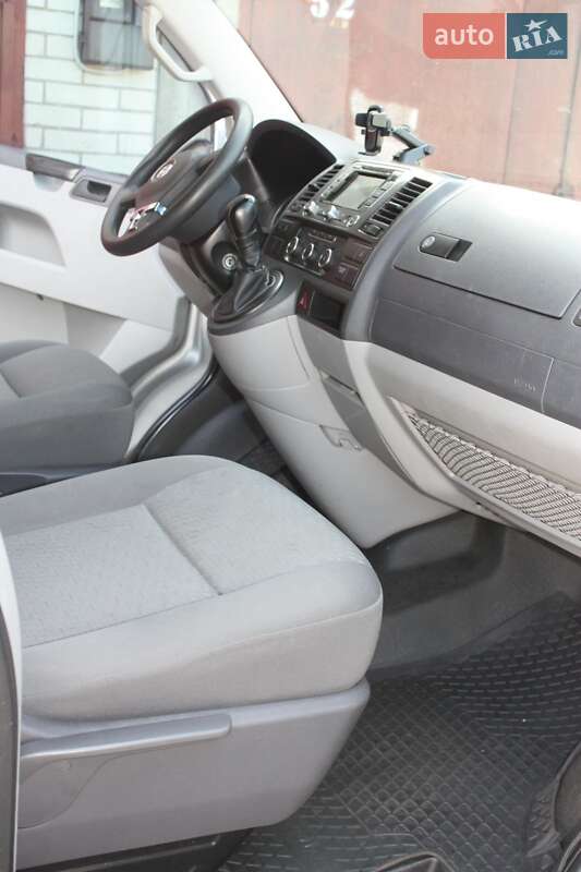 Грузовой фургон Volkswagen Transporter 2014 в Киеве