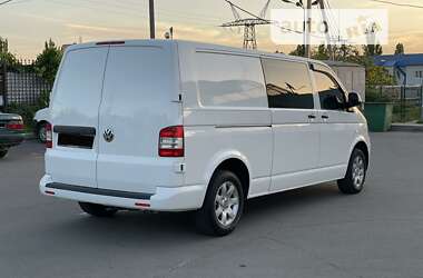 Грузовой фургон Volkswagen Transporter 2011 в Николаеве