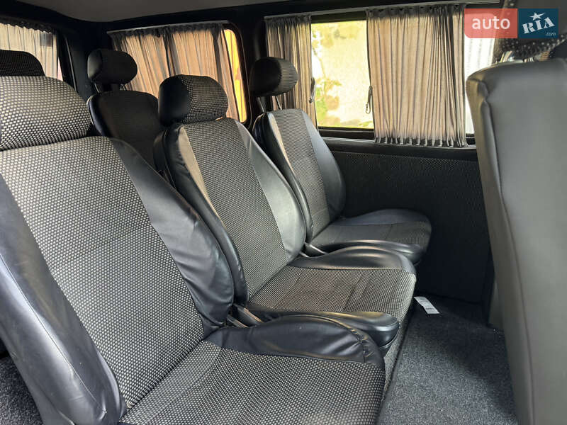 Минивэн Volkswagen Transporter 2005 в Черновцах