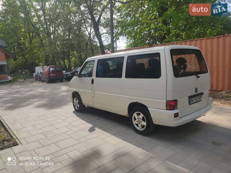 Мінівен Volkswagen Transporter 2001 в Кореці