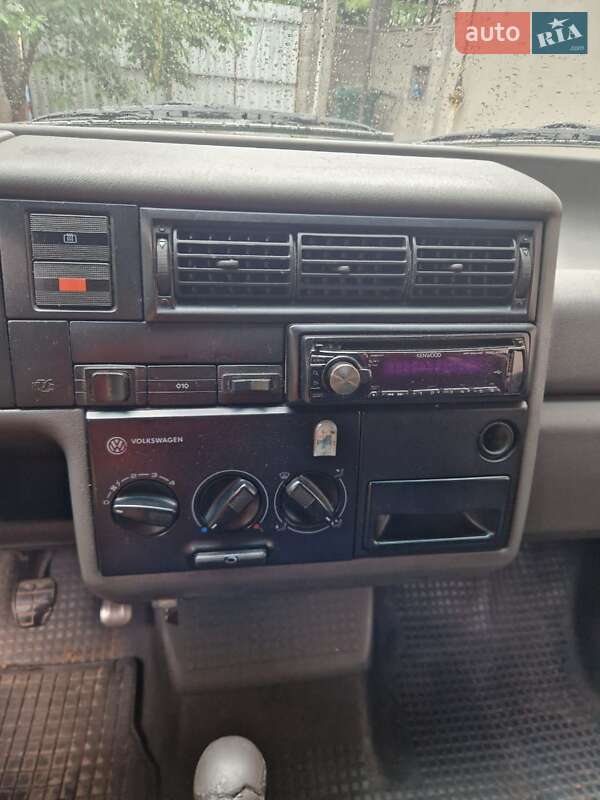 Минивэн Volkswagen Transporter 1996 в Ровно