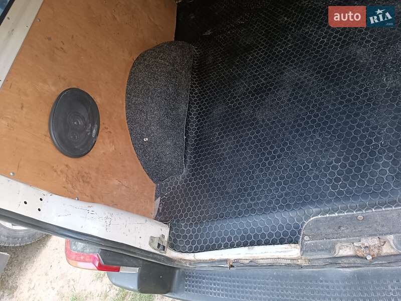 Мінівен Volkswagen Transporter 2000 в Самборі