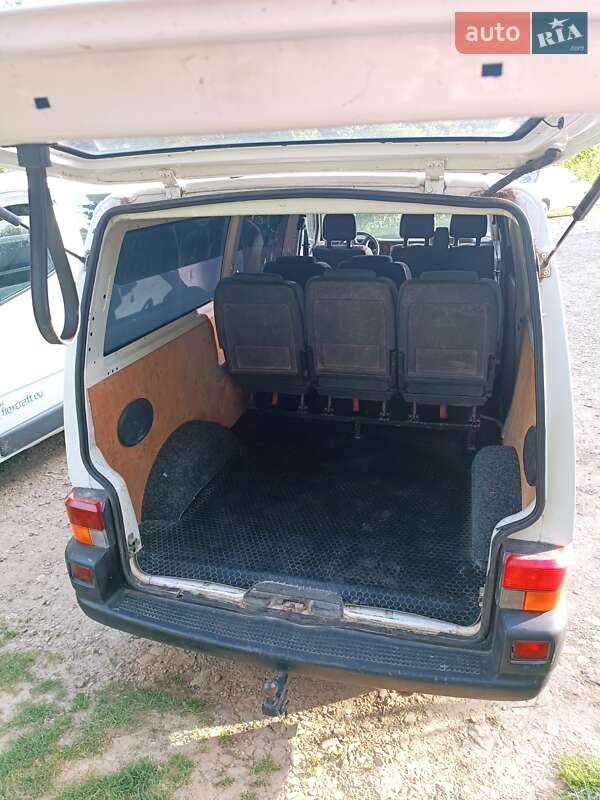 Мінівен Volkswagen Transporter 2000 в Самборі