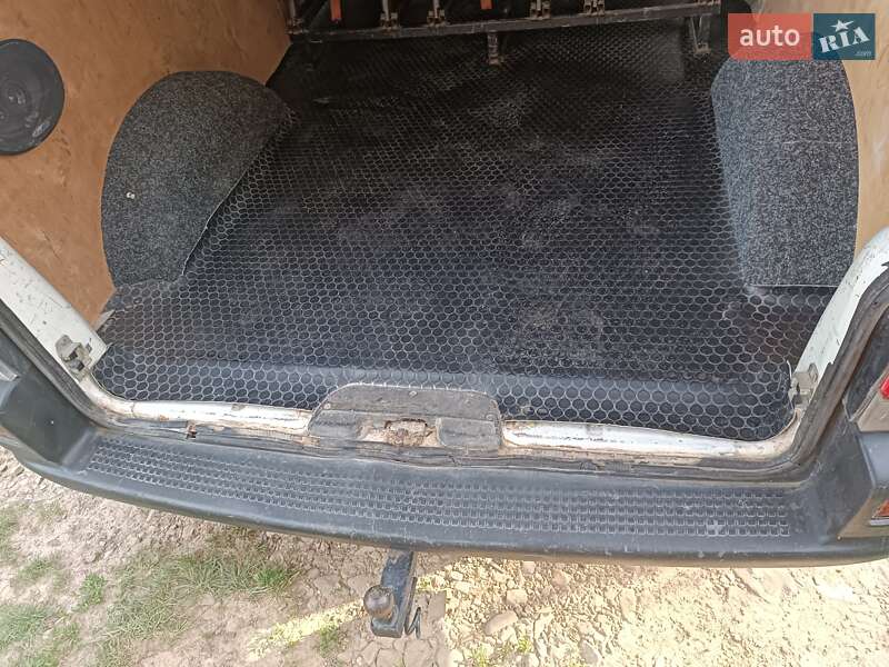 Мінівен Volkswagen Transporter 2000 в Самборі