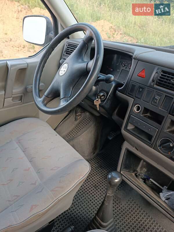 Мінівен Volkswagen Transporter 2000 в Самборі
