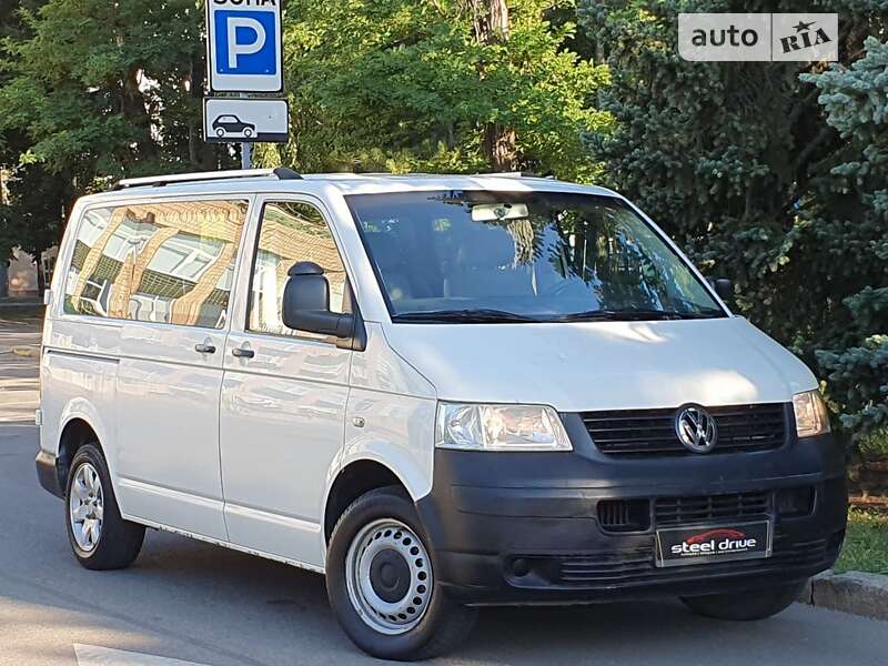 Мінівен Volkswagen Transporter 2004 в Миколаєві