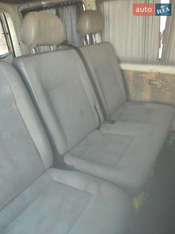 Минивэн Volkswagen Transporter 2004 в Киеве