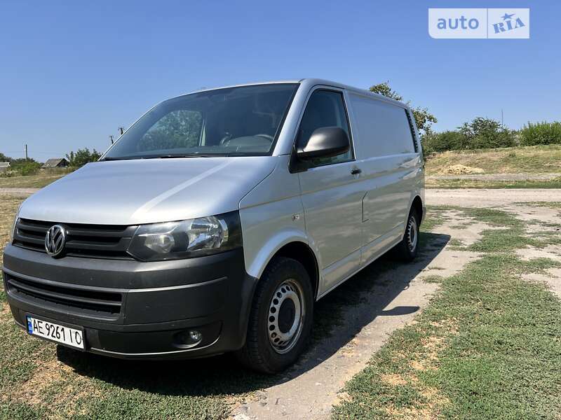 Грузовой фургон Volkswagen Transporter 2014 в 