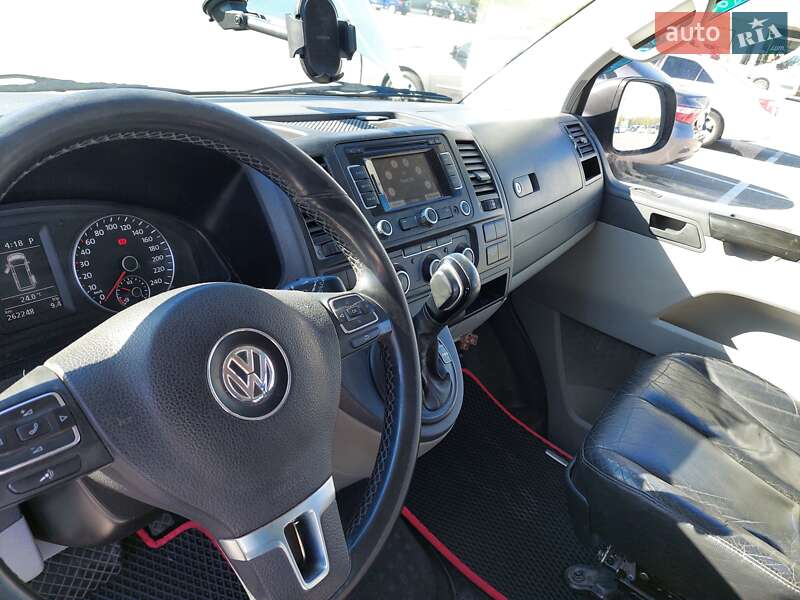 Минивэн Volkswagen Transporter 2010 в Киеве
