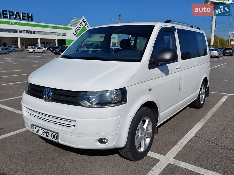 Минивэн Volkswagen Transporter 2010 в Киеве