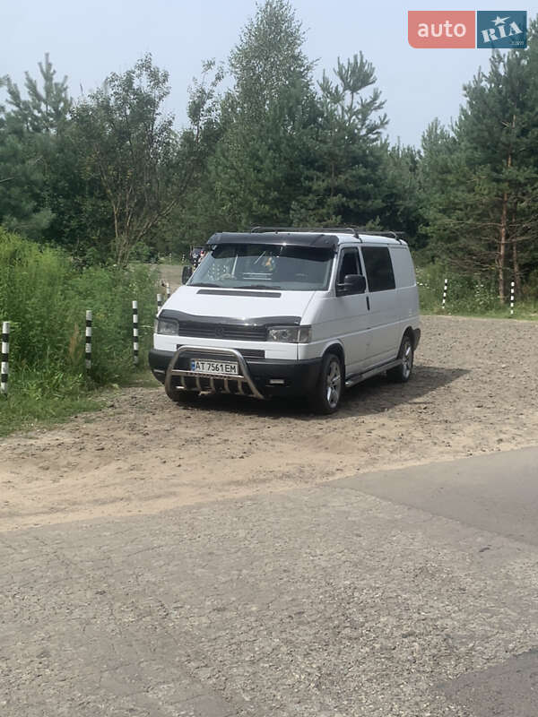 Минивэн Volkswagen Transporter 1995 в Косове
