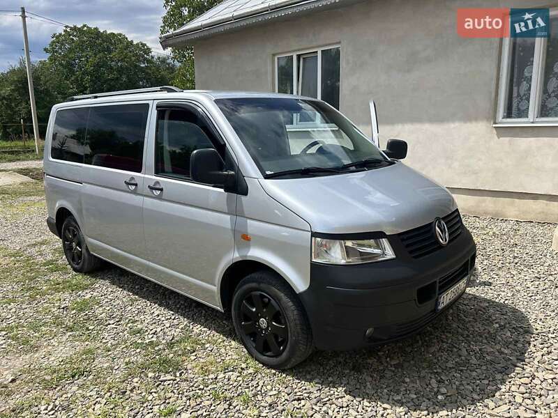 Минивэн Volkswagen Transporter 2005 в Кутах