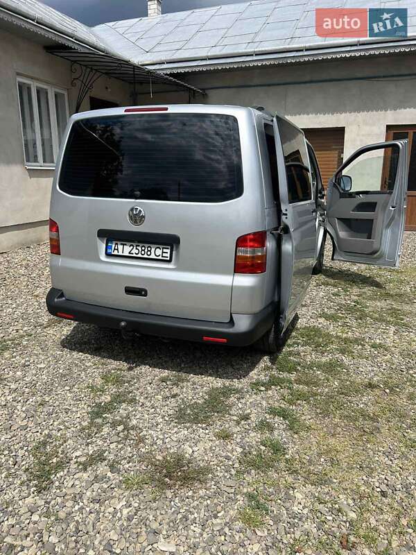 Минивэн Volkswagen Transporter 2005 в Кутах