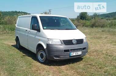 Вантажний фургон Volkswagen Transporter 2006 в Івано-Франківську