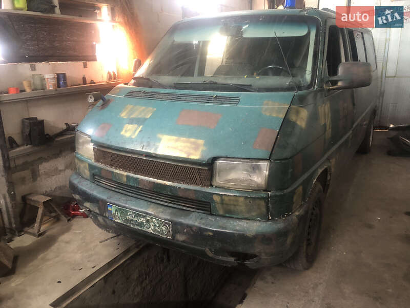 Минивэн Volkswagen Transporter 2002 в Луцке