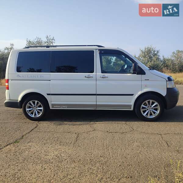 Мінівен Volkswagen Transporter 2009 в Білгороді-Дністровському