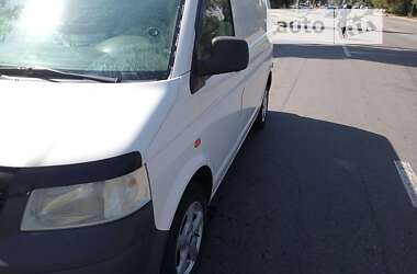 Вантажний фургон Volkswagen Transporter 2005 в Новому Бузі