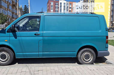 Грузовой фургон Volkswagen Transporter 2005 в Черновцах