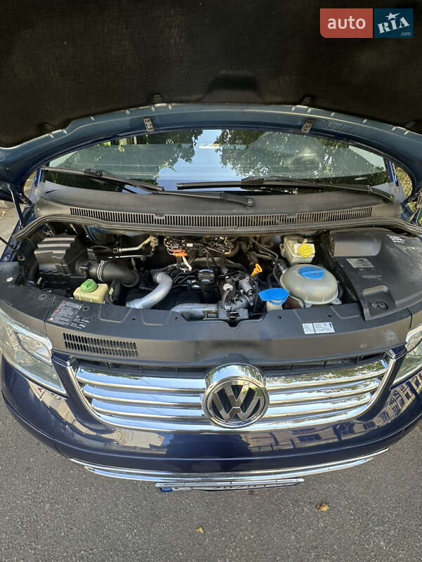 Минивэн Volkswagen Transporter 2009 в Черновцах