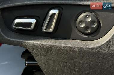 Минивэн Volkswagen Transporter 2014 в 