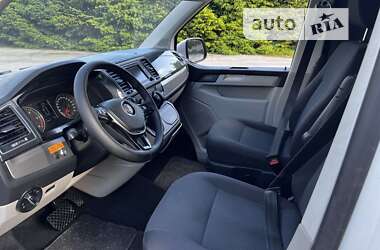 Грузовой фургон Volkswagen Transporter 2017 в 