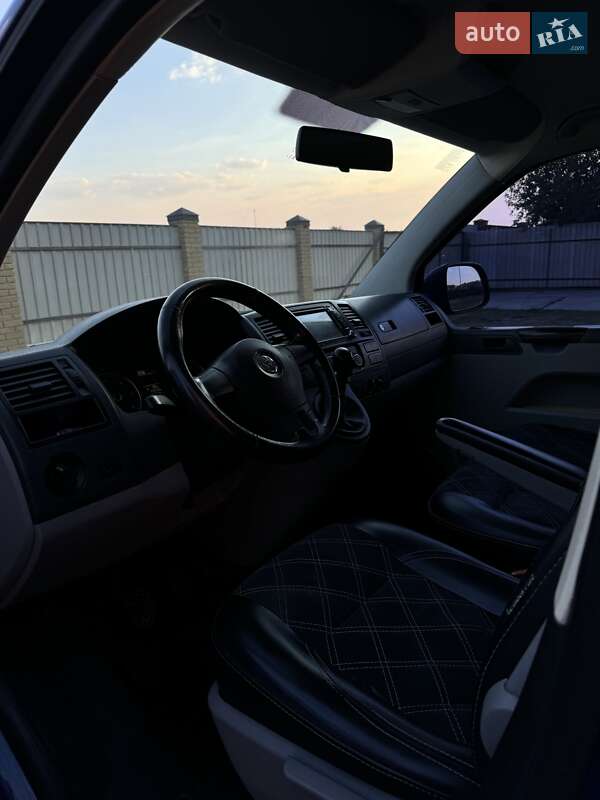 Минивэн Volkswagen Transporter 2010 в Сумах