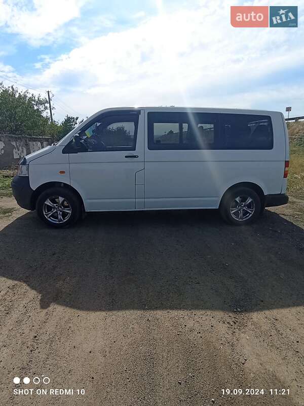 Минивэн Volkswagen Transporter 2005 в Александровке
