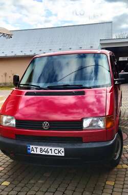 Минивэн Volkswagen Transporter 2000 в Косове