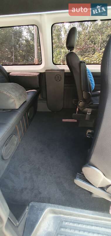 Мінівен Volkswagen Transporter 2015 в Дніпрі