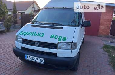 Грузовой фургон Volkswagen Transporter 2003 в Лубнах