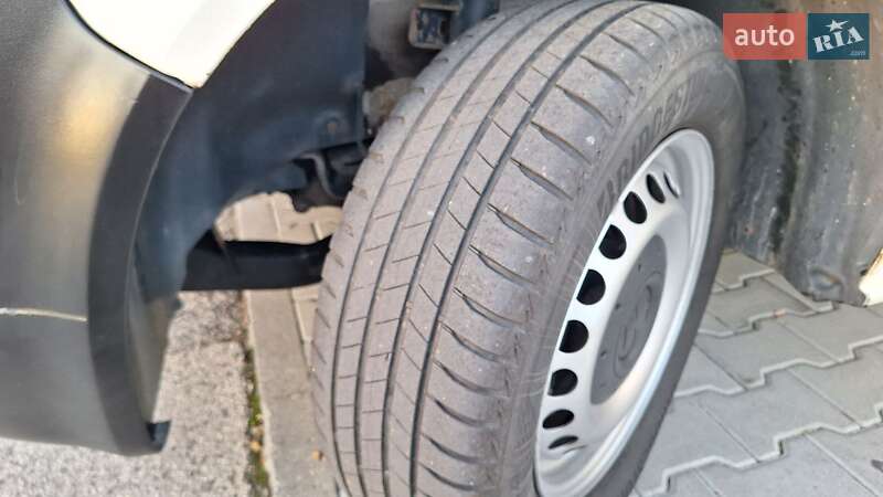 Минивэн Volkswagen Transporter 2008 в Киеве