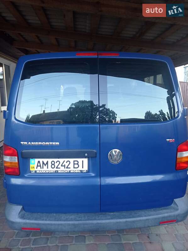 Минивэн Volkswagen Transporter 2005 в Коростене