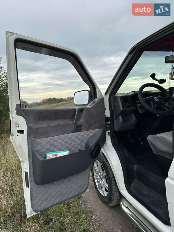 Минивэн Volkswagen Transporter 1999 в Черновцах
