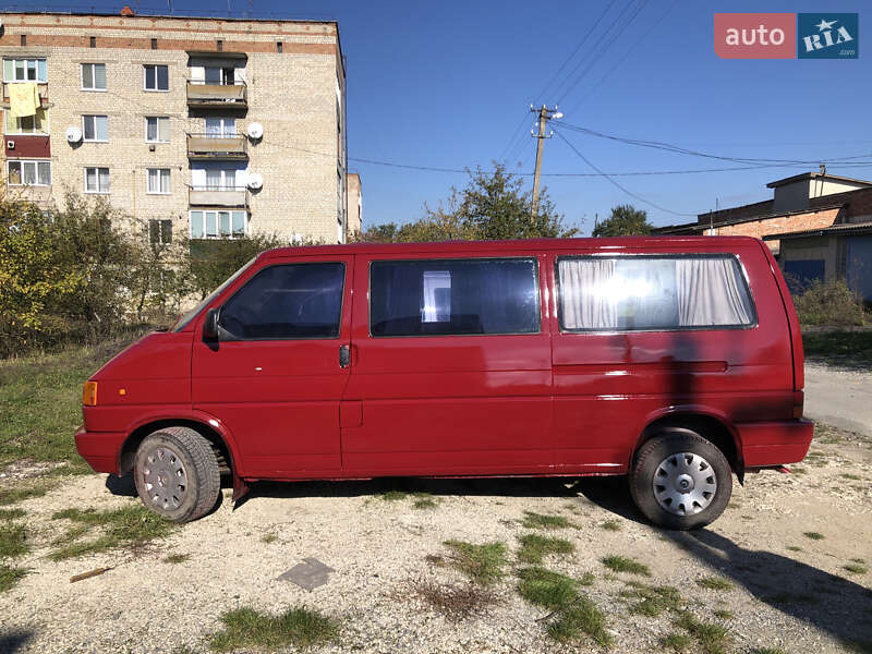 Минивэн Volkswagen Transporter 1992 в Городке